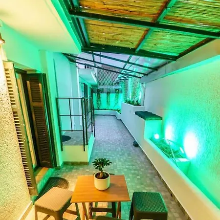 Harmony With Terrace. * Thessalonique